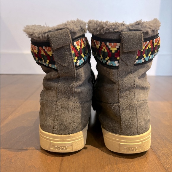 Toms Alpine Booties - Picture 5 of 9